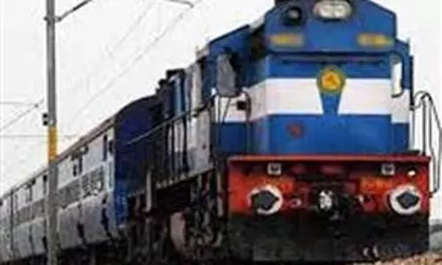 ரூ.25 கோடியில் விருதுநகர் ெரயில் நிலைய மேம்பாட்டு பணி ரூ.25 கோடியில் விருதுநகர் ெரயில் நிலைய மேம்பாட்டு பணி