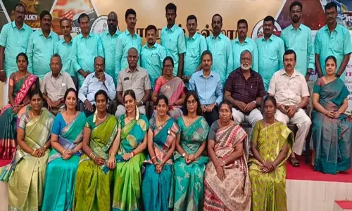 தூத்துக்குடி காமராஜ் கல்லூரியில் பழைய மாணவர்கள் சந்திப்பு நிகழ்ச்சி தூத்துக்குடி காமராஜ் கல்லூரியில் பழைய மாணவர்கள் சந்திப்பு நிகழ்ச்சி