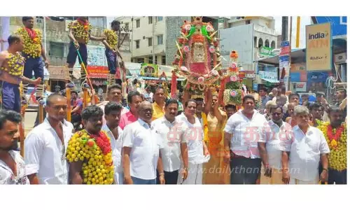 மாரியம்மன் கோவிலில் கூழ்வார்க்கும் திருவிழா