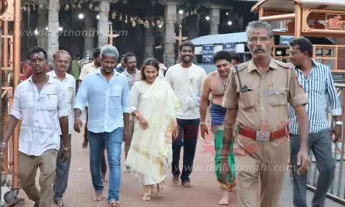 ஐஸ்வர்யா ரஜினிகாந்த் சாமி தரிசனம்