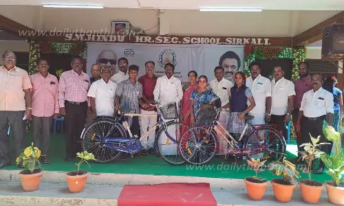 907 மாணவர்களுக்கு விலையில்லா சைக்கிள்