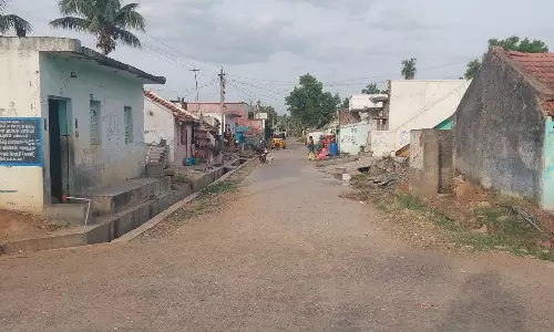 மாற்று இடம் கொடுத்தாங்க...! பட்டா வழங்கலையே...!