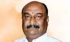 கலெக்டர் அலுவலக கூட்டத்தில் மந்திரி- எதிர்க்கட்சி தலைவர் இடையே மோதல்; வேகமாக பரவிய வீடியோ கலெக்டர் அலுவலக கூட்டத்தில் மந்திரி- எதிர்க்கட்சி தலைவர் இடையே மோதல்; வேகமாக பரவிய வீடியோ