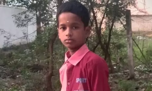 ஏரியில் மூழ்கி மாணவன் பலி