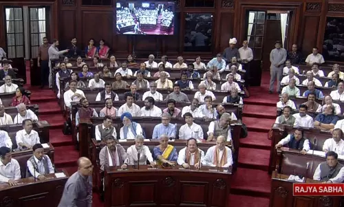 மக்களவையை தொடர்ந்து டெல்லி நிர்வாக மசோதா மாநிலங்களவையிலும் நிறைவேறியது