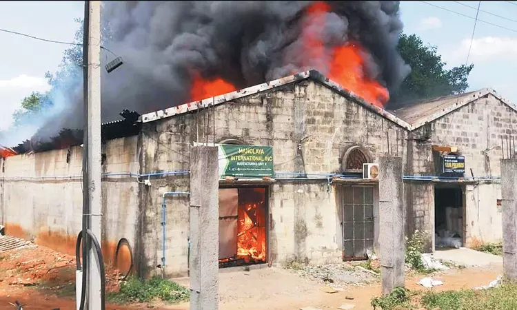 பல்லாவரம் அருகே ஊதுபத்தி நிறுவனத்தில் தீ விபத்து