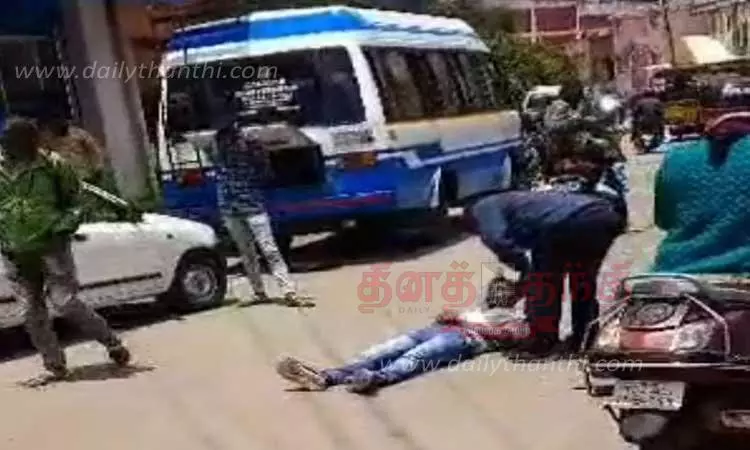 மதுபோதையில் வாகனங்களை நிறுத்தி வாலிபர் ரகளை