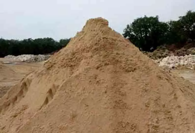 80 மணல் மூடைகள் பறிமுதல்