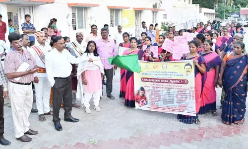 தாய்மார்களின் உடல்நிலையை மேம்படுத்த வீடுகளுக்கு சென்று விழிப்புணர்வு