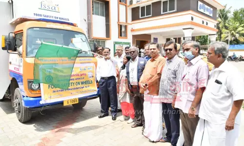 உணவு தர பரிசோதனை மேற்கொள்ள நடமாடும் பகுப்பாய்வு கூட வாகனம்