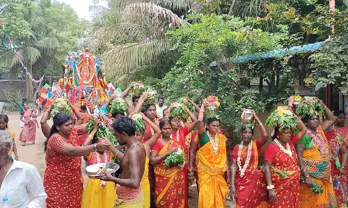 பொக்கிச காளியம்மன் கோவிலில் பால்குட ஊர்வலம்