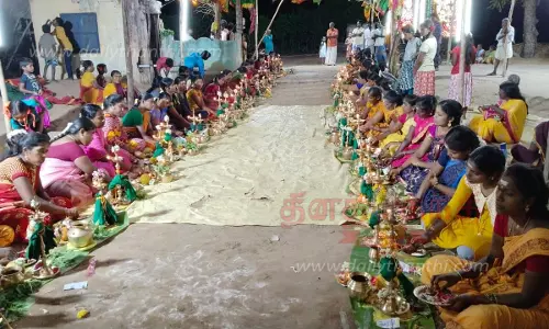 மாரியம்மன் கோவிலில் திருவிளக்கு பூஜை