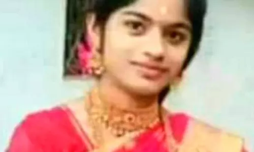 தேன்கனிக்கோட்டையில்10-ம் வகுப்பு மாணவி தூக்குப்போட்டு தற்கொலை