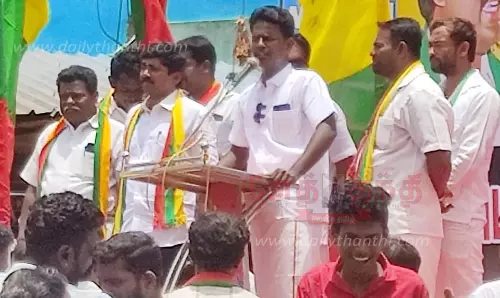 ஓசூரில்தமிழக வாழ்வுரிமை கட்சியினர் ஆர்ப்பாட்டம் ஓசூரில்தமிழக வாழ்வுரிமை கட்சியினர் ஆர்ப்பாட்டம்