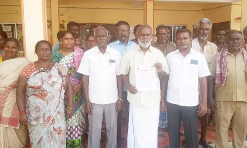 தூய்மை பணியாளர்களுக்கு குறைவான சம்பளம் வழங்குவதாக புகார் தூய்மை பணியாளர்களுக்கு குறைவான சம்பளம் வழங்குவதாக புகார்
