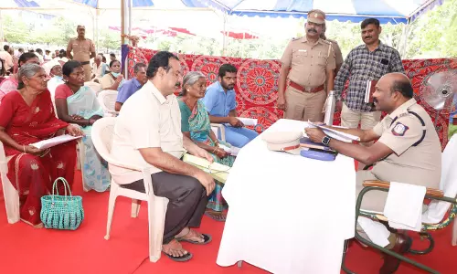 தர்மபுரியில் காவல்துறை சார்பில்பொதுமக்கள் குறைதீர்க்கும் முகாம்96 மனுக்கள் மீது உடனடி தீர்வு