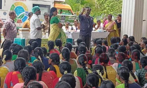 உணவு பொருட்களில் கலப்படம் கண்டுபிடிப்பது குறித்துகல்லூரி மாணவிகளுக்கு விழிப்புணர்வு