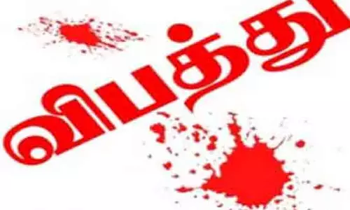 கார் கவிழ்ந்து விபத்தில் அ.ம.மு.க. ஒன்றிய செயலாளர் காயம் கார் கவிழ்ந்து விபத்தில் அ.ம.மு.க. ஒன்றிய செயலாளர் காயம்