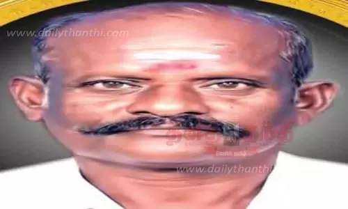 கார் மோதி அ.தி.மு.க. கிளைச்செயலாளர் பலி