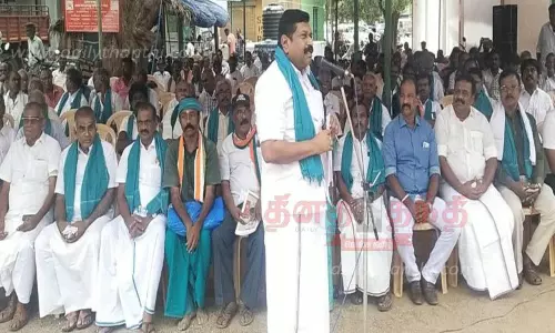 திசையன்விளையில் விவசாயிகள் உண்ணாவிரதம்
