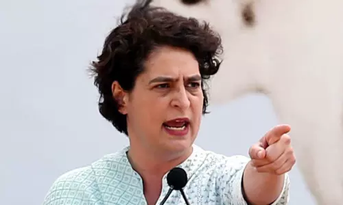 வெறுப்பு, பணவீக்கம் நாட்டைவிட்டு வெளியேற வேண்டும் - பிரியங்கா காந்தி ஆவேசம்