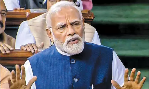 காங்கிரஸ் கொண்டு வந்த நம்பிக்கையில்லா தீர்மானம் தோல்வி: ஓட்டெடுப்புக்கு முன்பே எதிர்க்கட்சிகள் வெளிநடப்பு