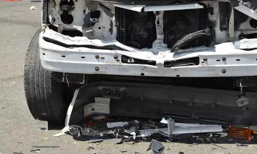 குஜராத் சாலை விபத்தில் 3 குழந்தைகள் உள்பட 10 பேர் பலி குஜராத் சாலை விபத்தில் 3 குழந்தைகள் உள்பட 10 பேர் பலி