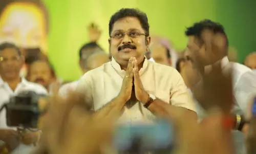 டிடிவி தினகரனை திவாலானவராக அறிவிக்க அமலாக்கத்துறை நடவடிக்கை: ஐகோர்ட்டில் தகவல்