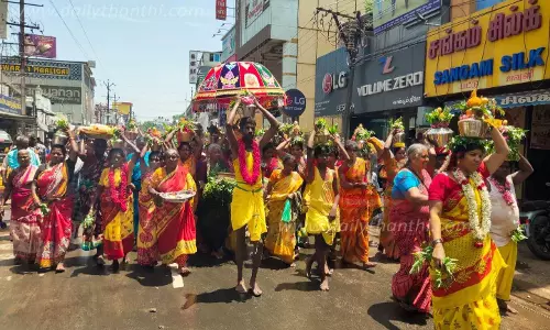மயிலாடுதுறை பகுதி அம்மன் கோவில்களில் சிறப்பு வழிபாடு