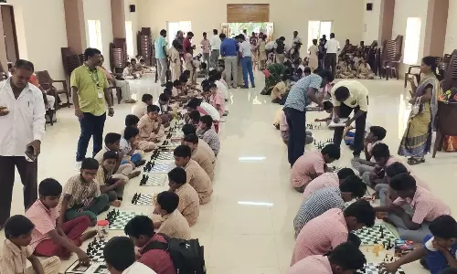 விருத்தாசலத்தில் குறுவட்ட அளவிலான சதுரங்க போட்டி விருத்தாசலத்தில் குறுவட்ட அளவிலான சதுரங்க போட்டி
