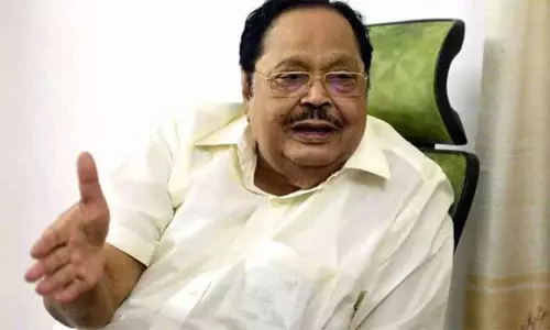 காவிரி நீர் விவகாரம்: சுப்ரீம் கோர்ட்டுக்கு செல்வதைத் தவிர வேறு வழியில்லை - அமைச்சர் துரைமுருகன் காவிரி நீர் விவகாரம்: சுப்ரீம் கோர்ட்டுக்கு செல்வதைத் தவிர வேறு வழியில்லை - அமைச்சர் துரைமுருகன்
