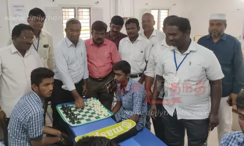 தர்மபுரி அதியமான் அரசு பள்ளியில் செஸ் போட்டி