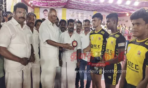 திசையன்விளையில் 2-ம் நாள் கபடி போட்டி