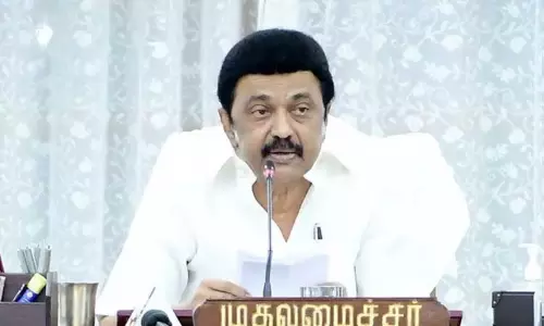 கலைஞர் மகளிர் உரிமைத்தொகை: முதல்-அமைச்சர் மு.க.ஸ்டாலின் ஆலோசனை கலைஞர் மகளிர் உரிமைத்தொகை: முதல்-அமைச்சர் மு.க.ஸ்டாலின் ஆலோசனை