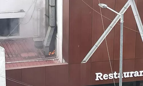 தமிழ்நாடு ஓட்டலில் தீ விபத்து