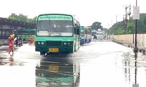 இடி- மின்னலுடன் பலத்த மழை