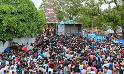 பூட்டை மாரியம்மன் கோவில் தேரோட்டம் பூட்டை மாரியம்மன் கோவில் தேரோட்டம்