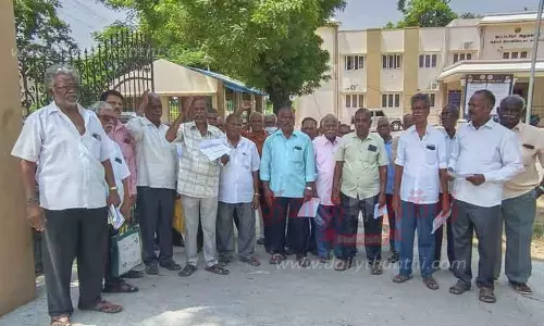 ஓய்வூதியர் சங்கம் சார்பில் ஆர்ப்பாட்டம்