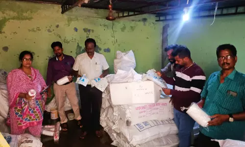 பிளாஸ்டிக் பொருட்களை பதுக்கி வைத்திருந்த குடோனுக்கு சீல்