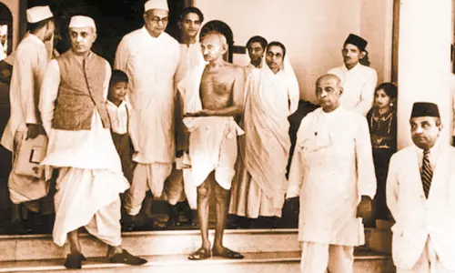 தியாகத்தில் மலர்ந்த சுதந்திரம்