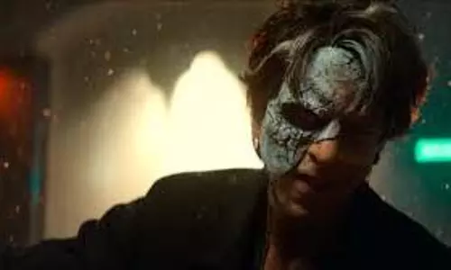 சமூகவலைதளத்தில் ஜவான் படக்காட்சிகள் வெளியானது குறித்து வழக்குப்பதிவு சமூகவலைதளத்தில் ஜவான் படக்காட்சிகள் வெளியானது குறித்து வழக்குப்பதிவு