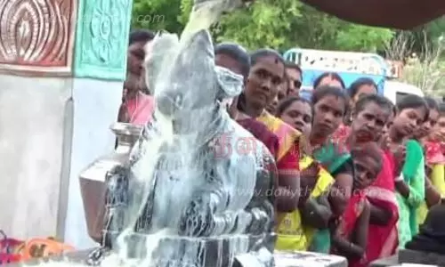 சிவன் கோவில்களில் பிரதோஷ வழிபாடு சிவன் கோவில்களில் பிரதோஷ வழிபாடு