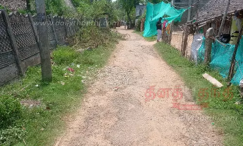 சேதமடைந்த சாலையை சீரமைக்க வேண்டும்