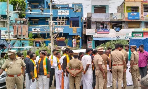 சங்கராபுரத்தில்தடையை மீறி ஊர்வலம் செல்ல முயன்ற பா.ஜ.க.வினர் 53 பேர் கைது