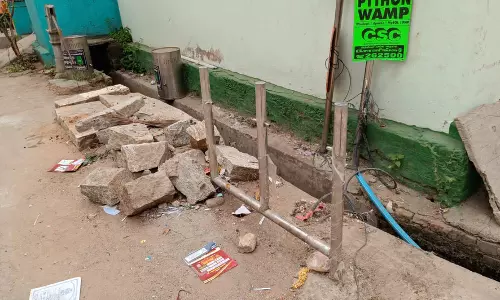 குப்பை தொட்டி வைக்க வேண்டும்