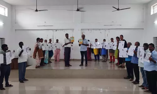 தியாகிகளுக்கு வீரவணக்கம் செலுத்தும் நிகழ்ச்சி