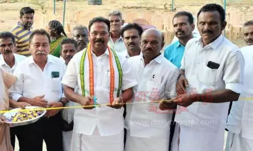 புதிய பயணிகள் நிழற்குடை திறப்பு புதிய பயணிகள் நிழற்குடை திறப்பு