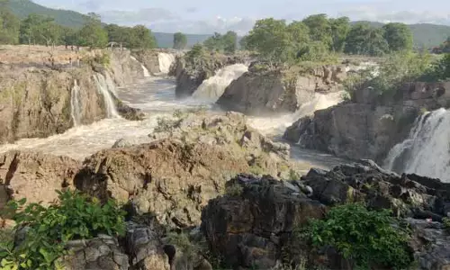 கர்நாடகத்தில் பொய்த்துப்போன தென்மேற்கு பருவமழை; காவிரி நீர்ப்பிடிப்பு பகுதிகளில் 43% மழை குறைவு கர்நாடகத்தில் பொய்த்துப்போன தென்மேற்கு பருவமழை; காவிரி நீர்ப்பிடிப்பு பகுதிகளில் 43% மழை குறைவு