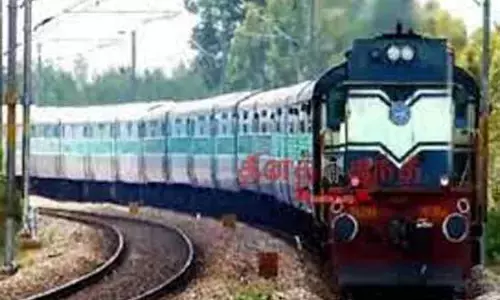 3-வது பாதைக்காக  கன்னியாகுமரி-ஹவுரா ரெயில் போக்குவரத்தில் மாற்றம்