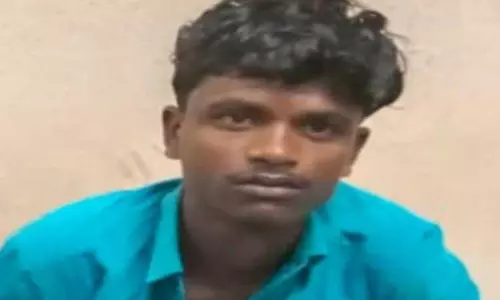 ஸ்ரீவைகுண்டத்தில்தொழிலாளியிடம் கத்தியை காட்டிபணம் கேட்டு மிரட்டல்:வாலிபர் சிக்கினார்